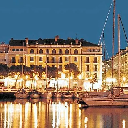 Metropole 4*