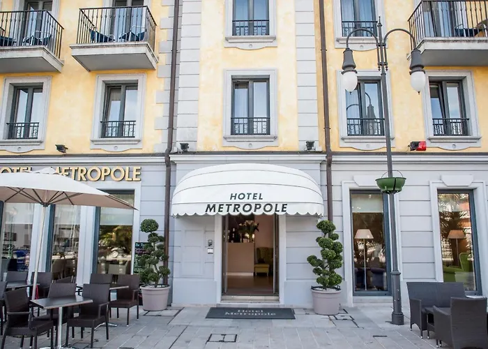 Metropole Hotel 4*